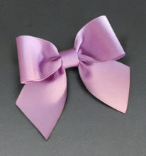 Classic Grosgrain Bow "Shortie"